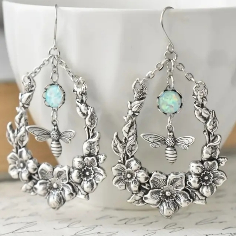 Vintage style moonstone earrings